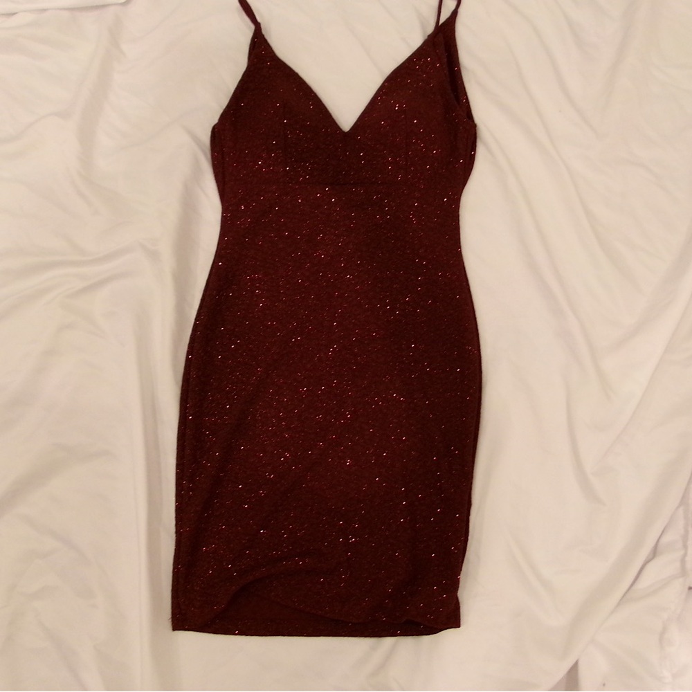 gorgeous maroon sparkly dress for formals and homecomings